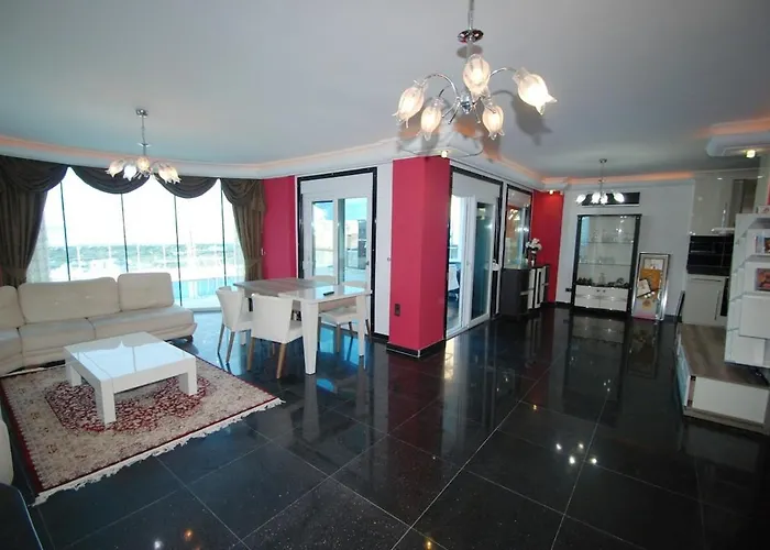 וילה Luxury With Pool, Sea View אלאניה