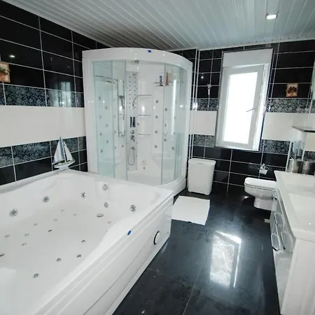 Luxury With Pool, Sea View Villa *