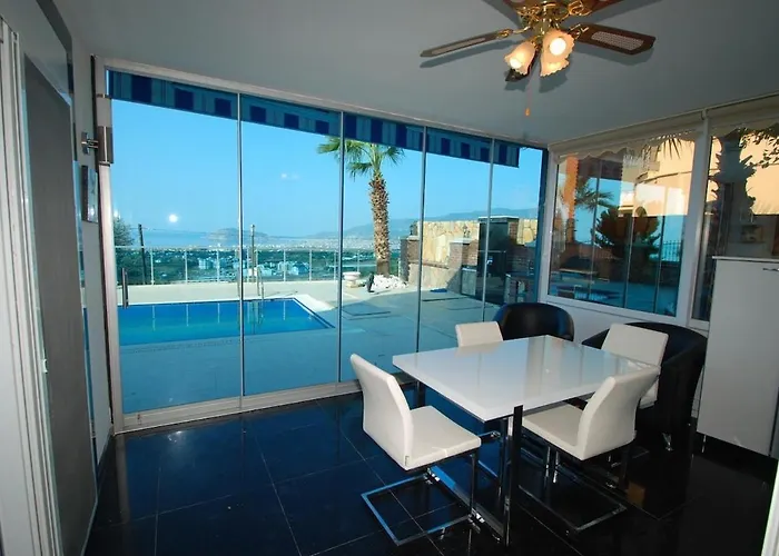 Luxury With Pool, Sea View Villa Alanya